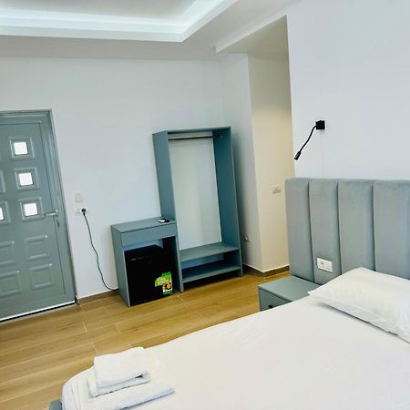 Petros Rooms Himarë Eksteriør billede