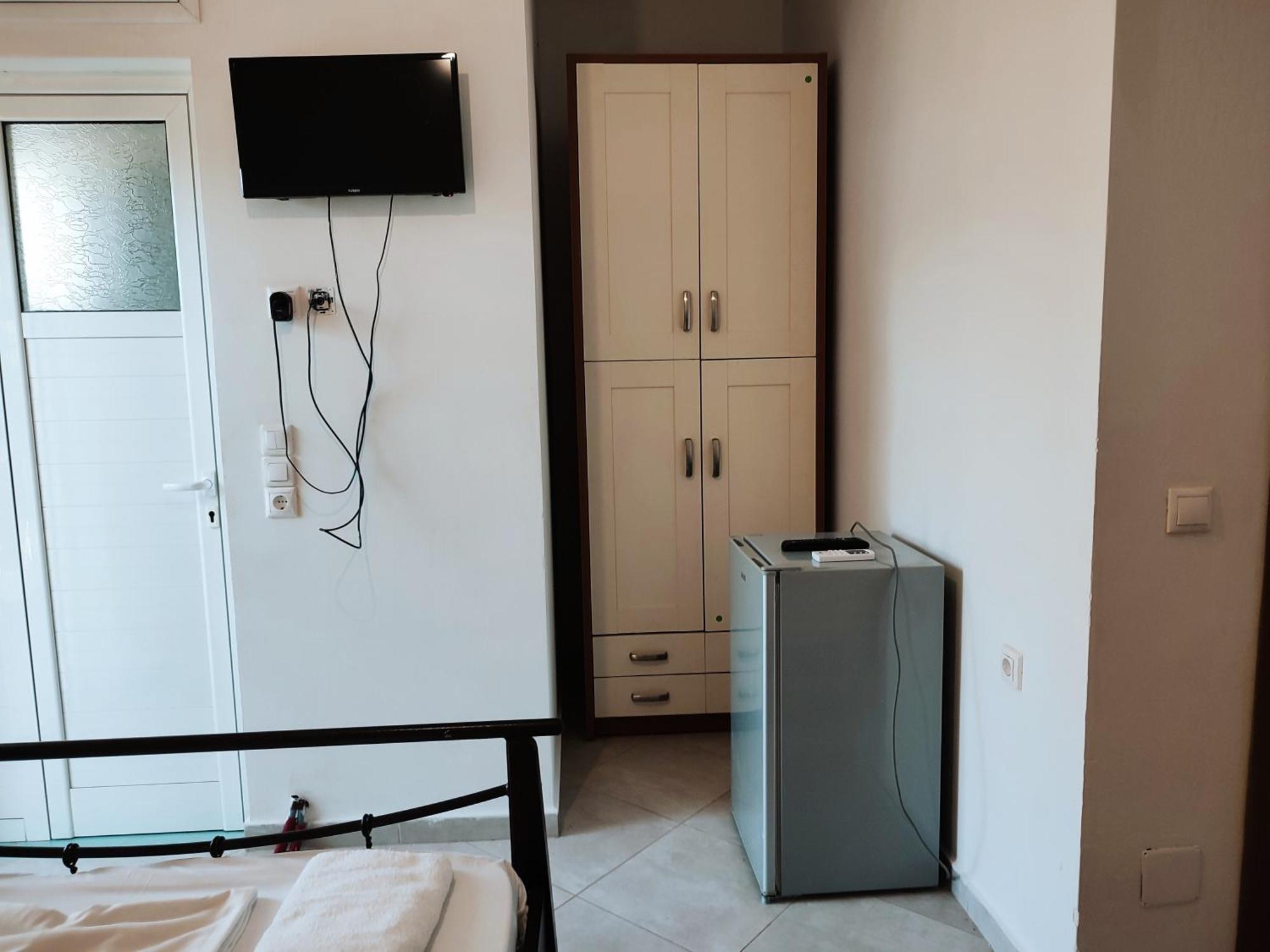 Petros Rooms Himarë Eksteriør billede