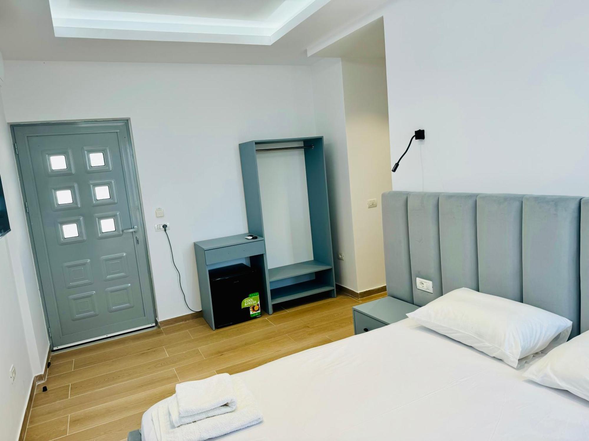 Petros Rooms Himarë Eksteriør billede