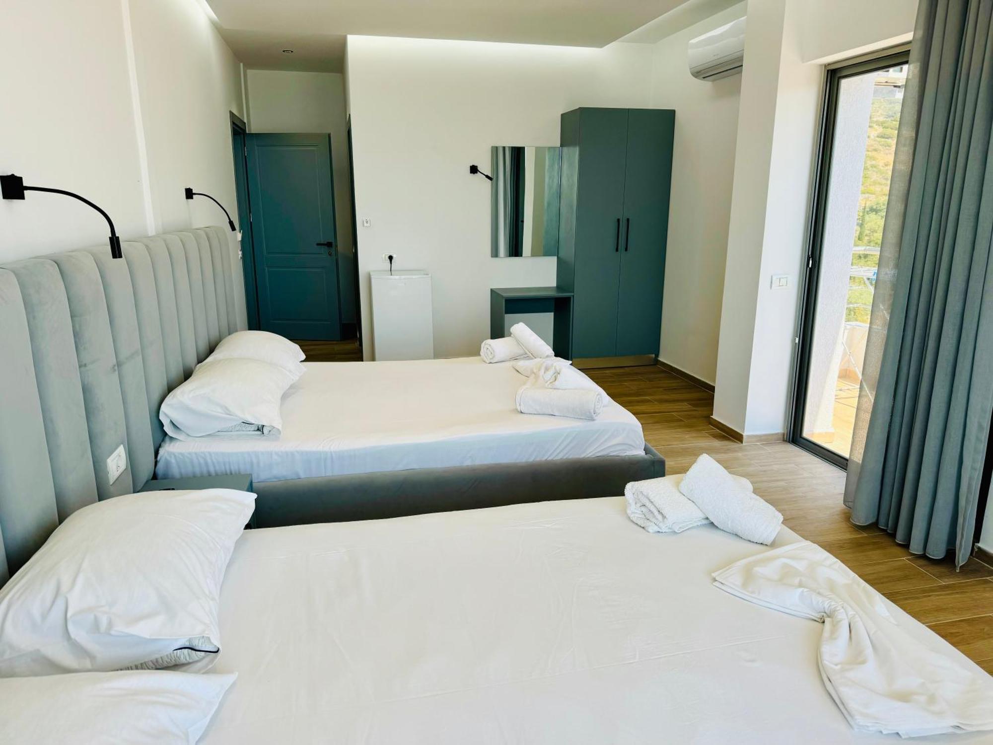Petros Rooms Himarë Eksteriør billede